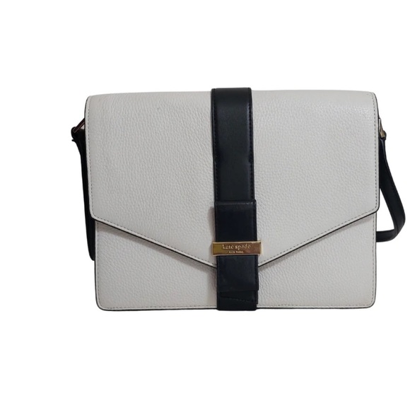 kate spade Handbags - Kate Spade Josephine Parchment Drive crossbody
Colorblock black white purse